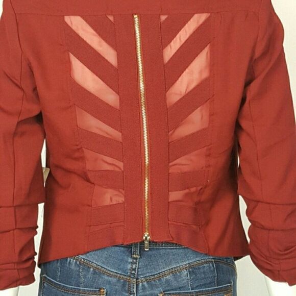 WOMEN'S BURGUNDY BLAZER  SHOULDER PADS 3/4 Sleeve - Picture 3 of 4